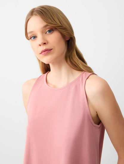 Relaxed Fit Round Neck Knitted Tank Top