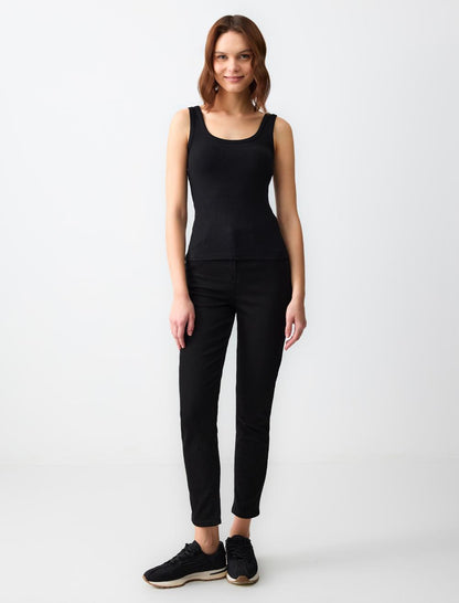 Slim Fit U-Neck Knitted Tank Top