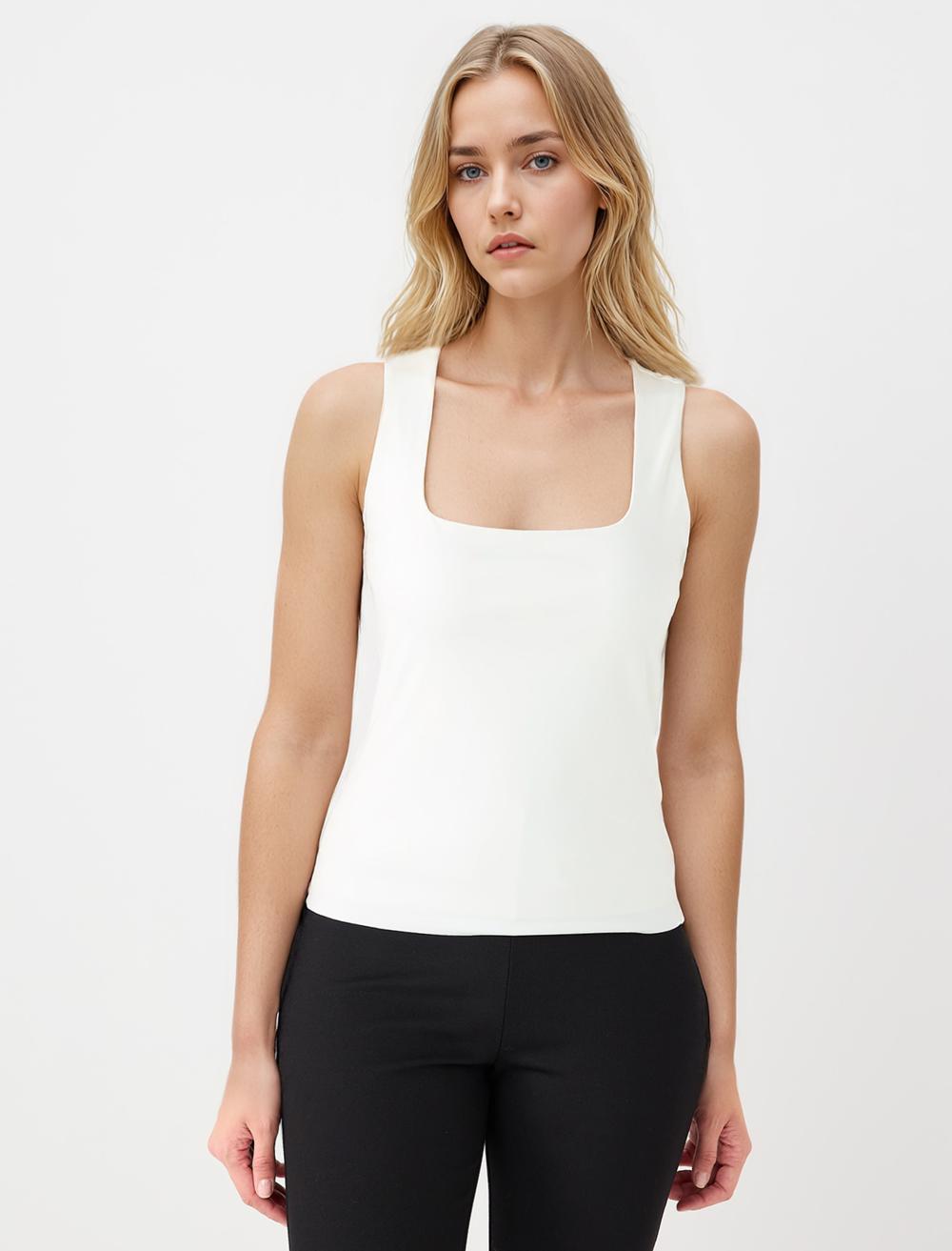 Slim Fit Square Neck Spaghetti Straps-Sleeve Singlet - 5WW015900