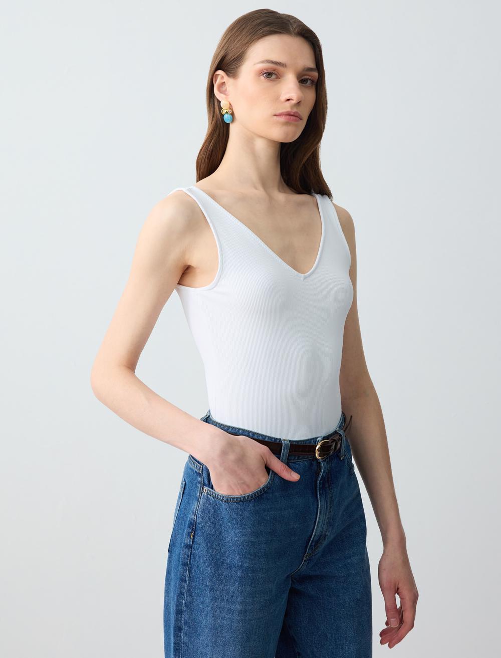 Slim Fit V-Neck Singlet - White - 6SW016793100
