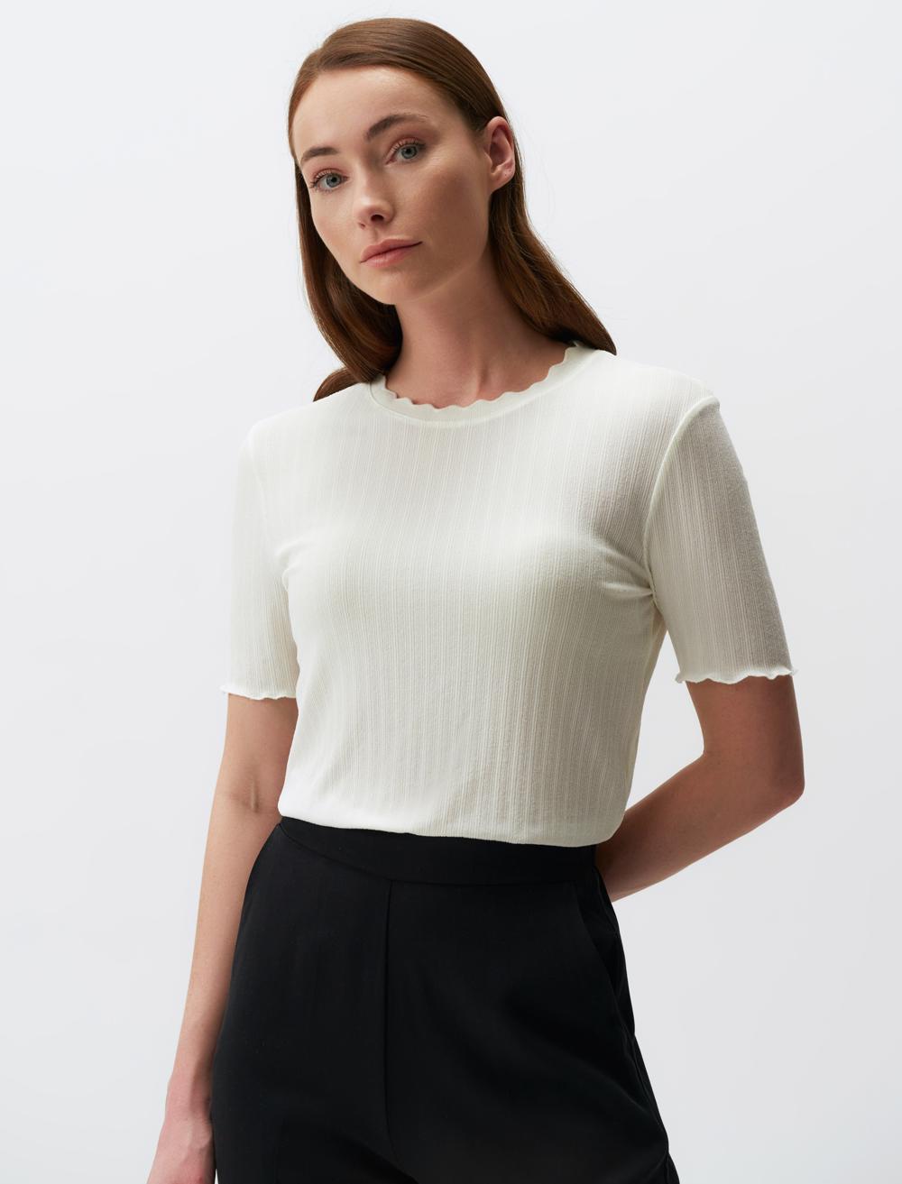 Crew Neck Straight Fit Short Sleeved Jersey Blouse - 24SB020018
