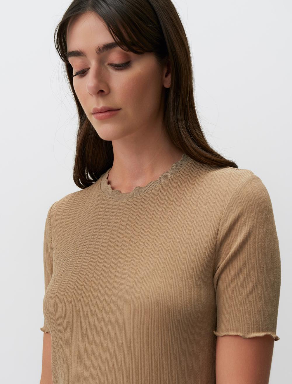 Crew Neck Straight Fit Short Sleeved Jersey Blouse - 24SB020018