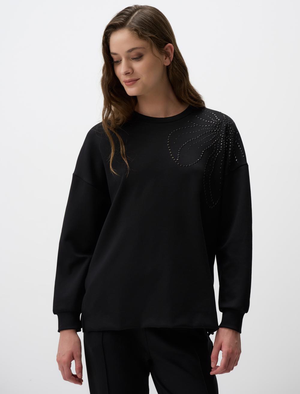 Crew Neck Embroidered Knitted Sweatshirt