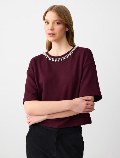 Crew Neck Short Sleeve T-Shirt with Stone Detailed Collar