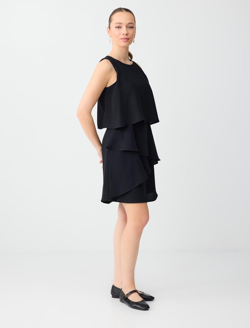 Normal Fit Crew Neck Sleeveless Dress - Black - 6SW066673900