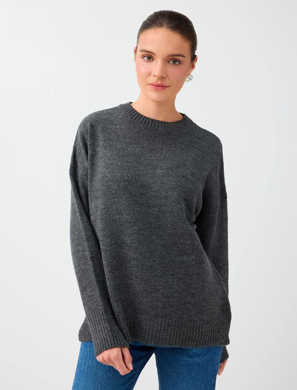 Loose Fit Crew Neck Pullover - Grey