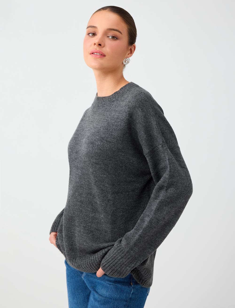 Loose Fit Crew Neck Pullover - Grey