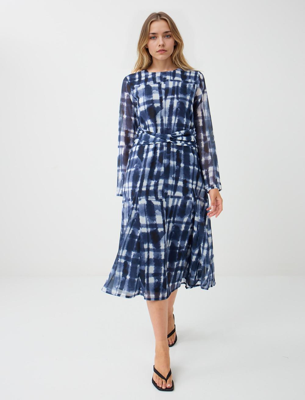 Slim Fit Crew Neck Long-Sleeve Dress - 5WW065025