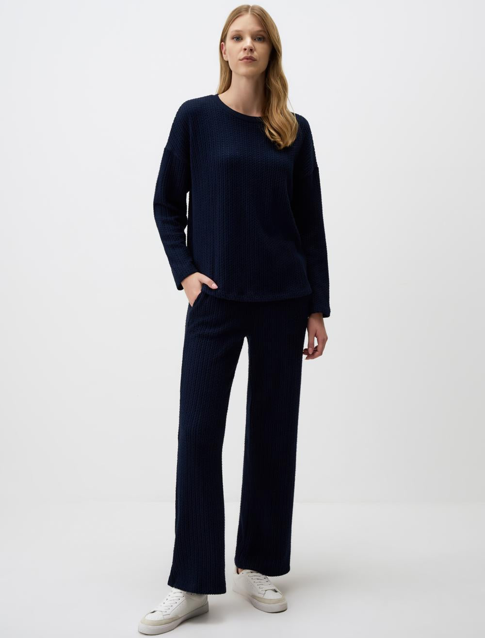 Crew Neck Long-Sleeve Sweatshirt - Dark Blue - 4WW361240494