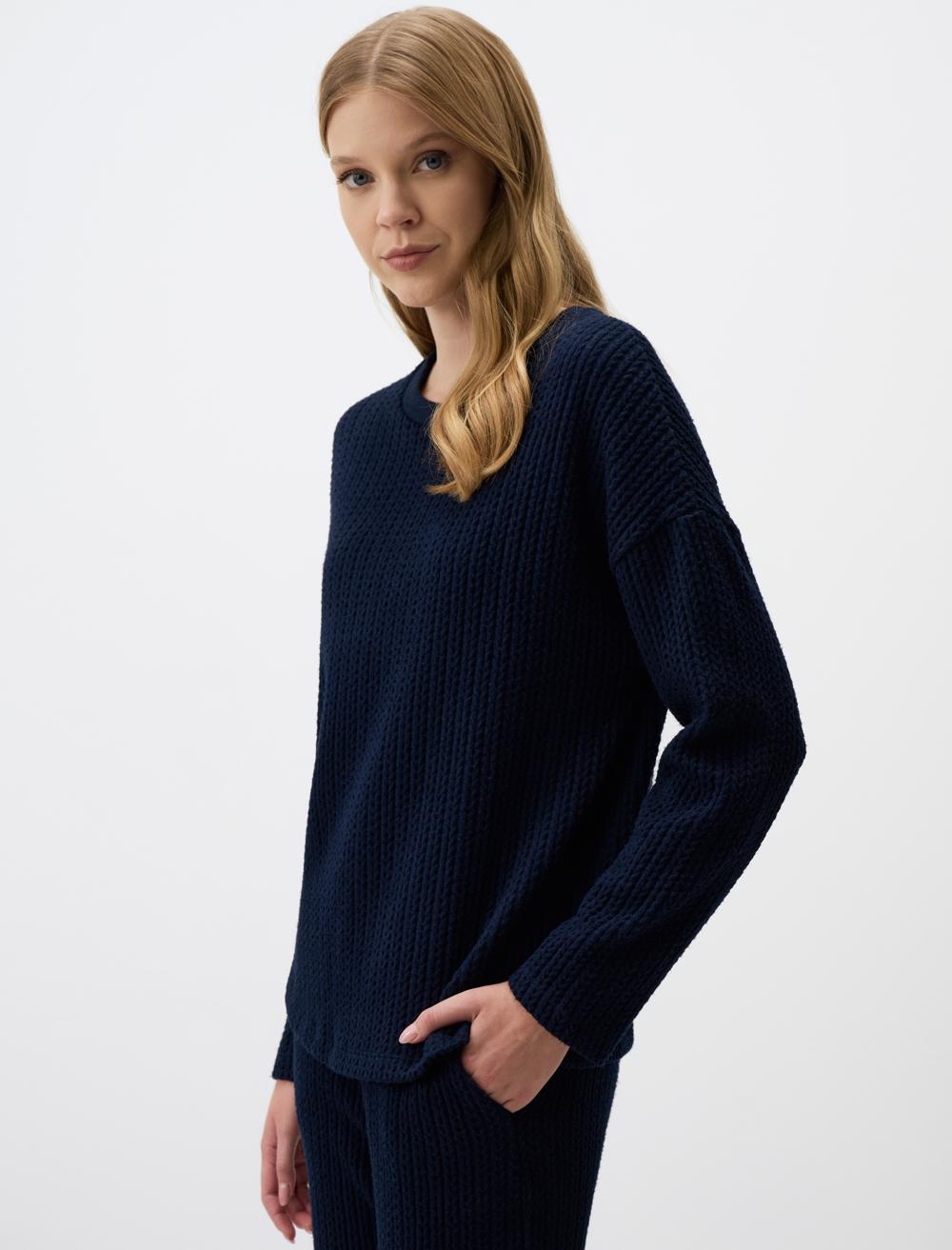 Crew Neck Long-Sleeve Sweatshirt - 4WW361240