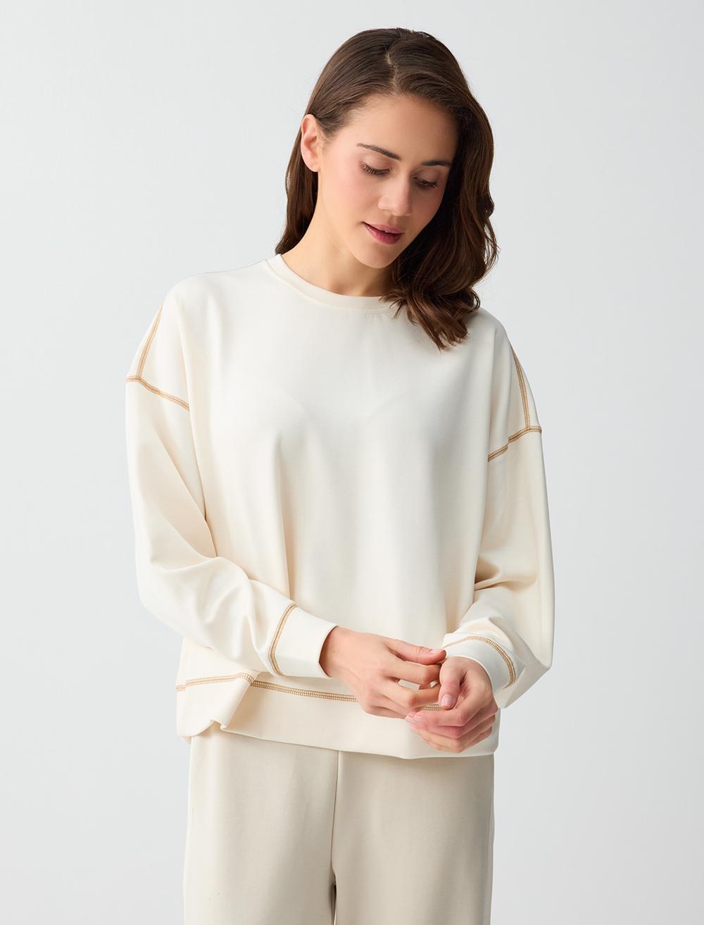 Loose Fit Crew Neck Long-Sleeve Sweatshirt