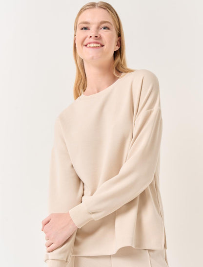 Crew Neck Long Sleeved Oversized Sweatshirt