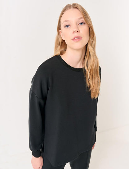 Crew Neck Long Sleeved Oversized Sweatshirt