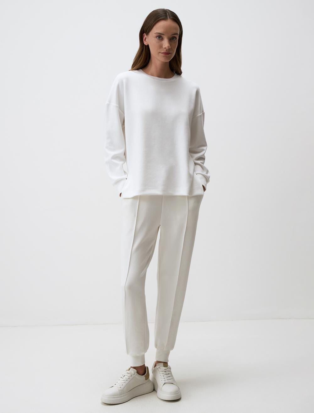 Crew Neck Long Sleeved Oversized Sweatshirt