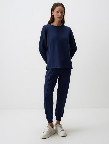 Crew Neck Long Sleeved Oversized Sweatshirt