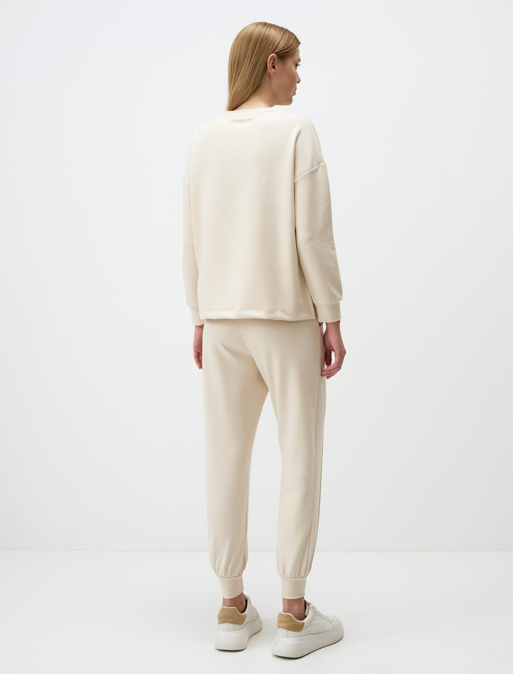 Crew Neck Long Sleeved Oversized Sweatshirt - 4WW02360882