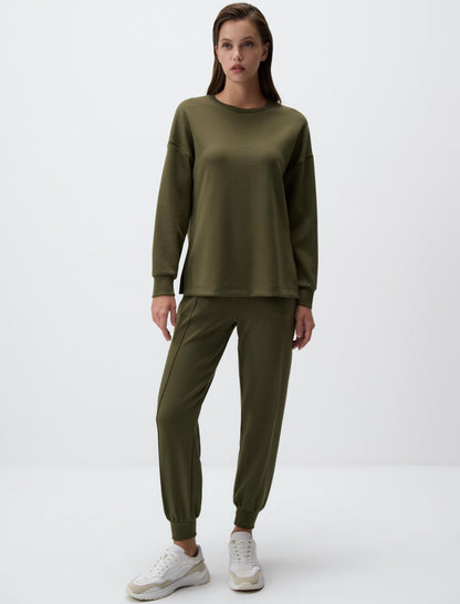 Crew Neck Long Sleeved Oversized Sweatshirt