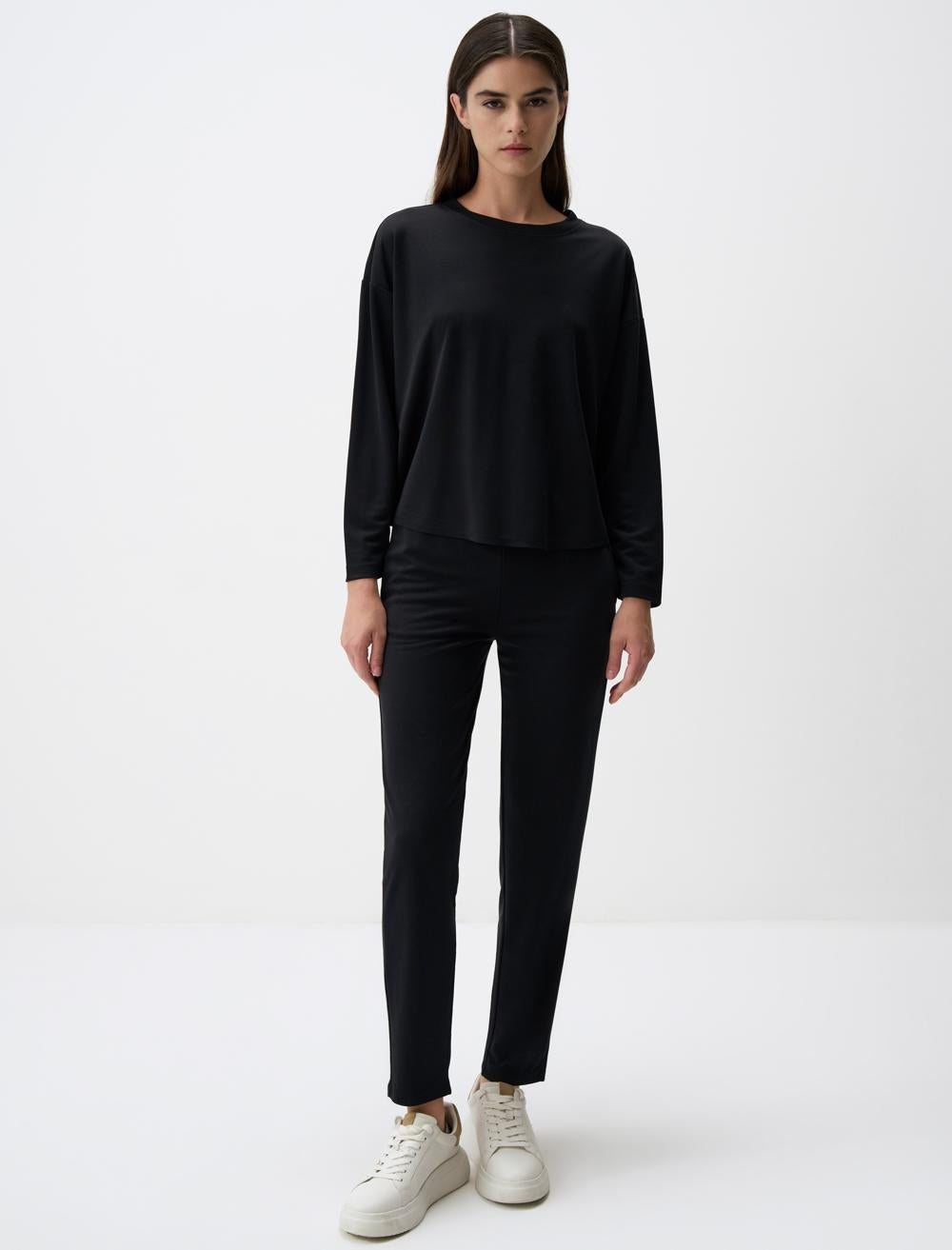 Loose Fit Crew Neck Long Sleeved Comfy Jersey Sweatshirt