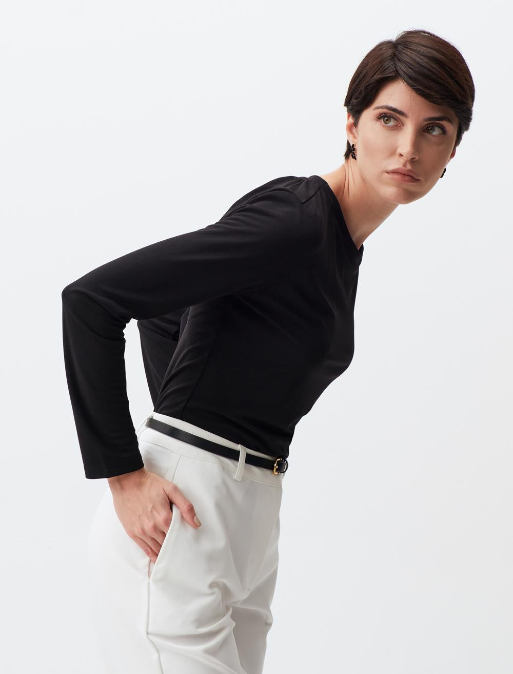 Long Sleeve Blouse with Back Detail - Black - 24SB036069900