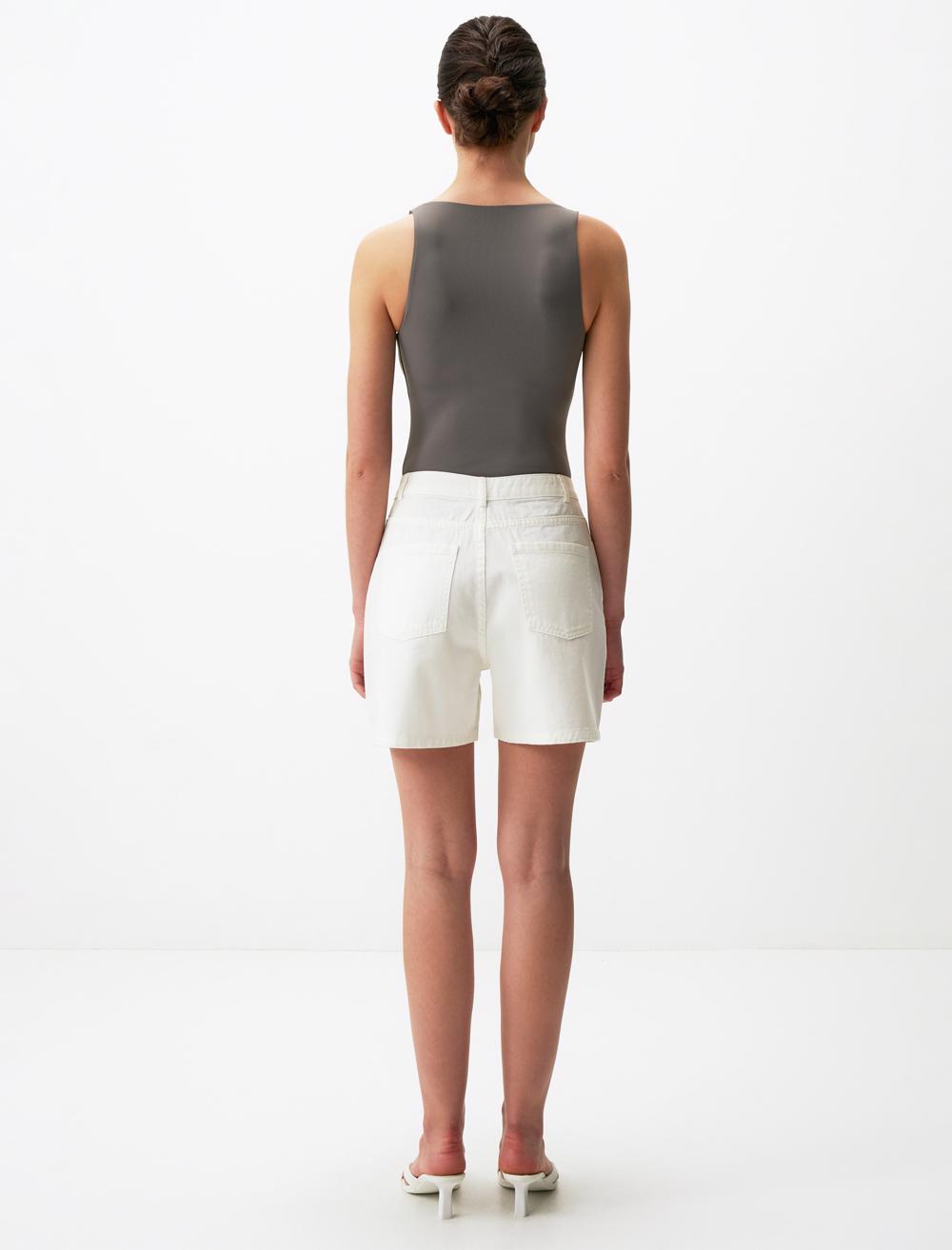 Slim Fit V-Neck Sleeveless-Sleeve Blouse - 24SB044059