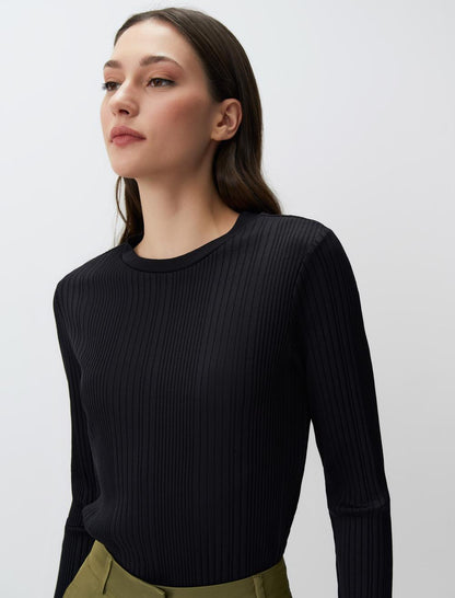 Long Sleeve Crew Neck Basic Blouse