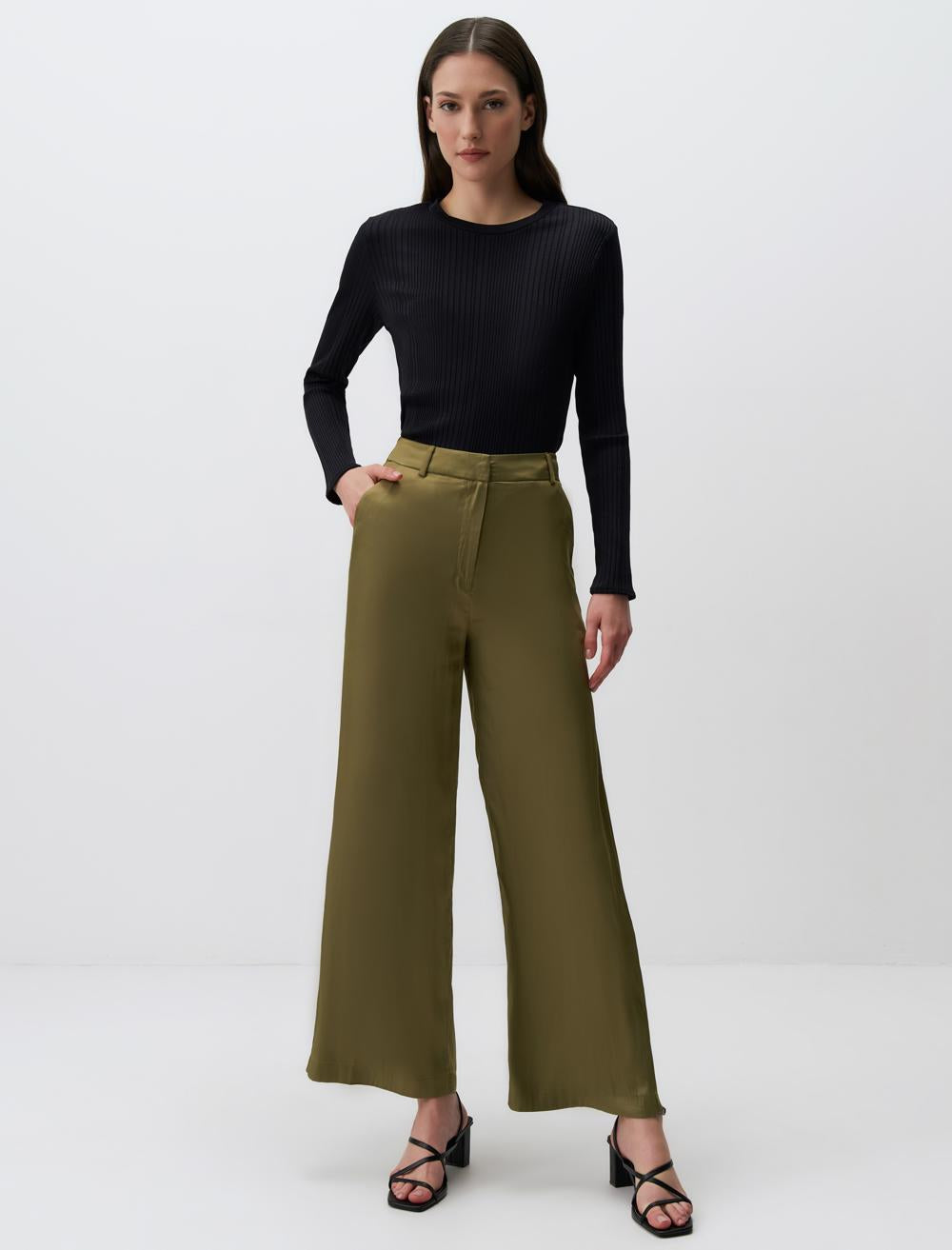 Long Sleeve Crew Neck Basic Blouse - Black - 24SB054200V2900