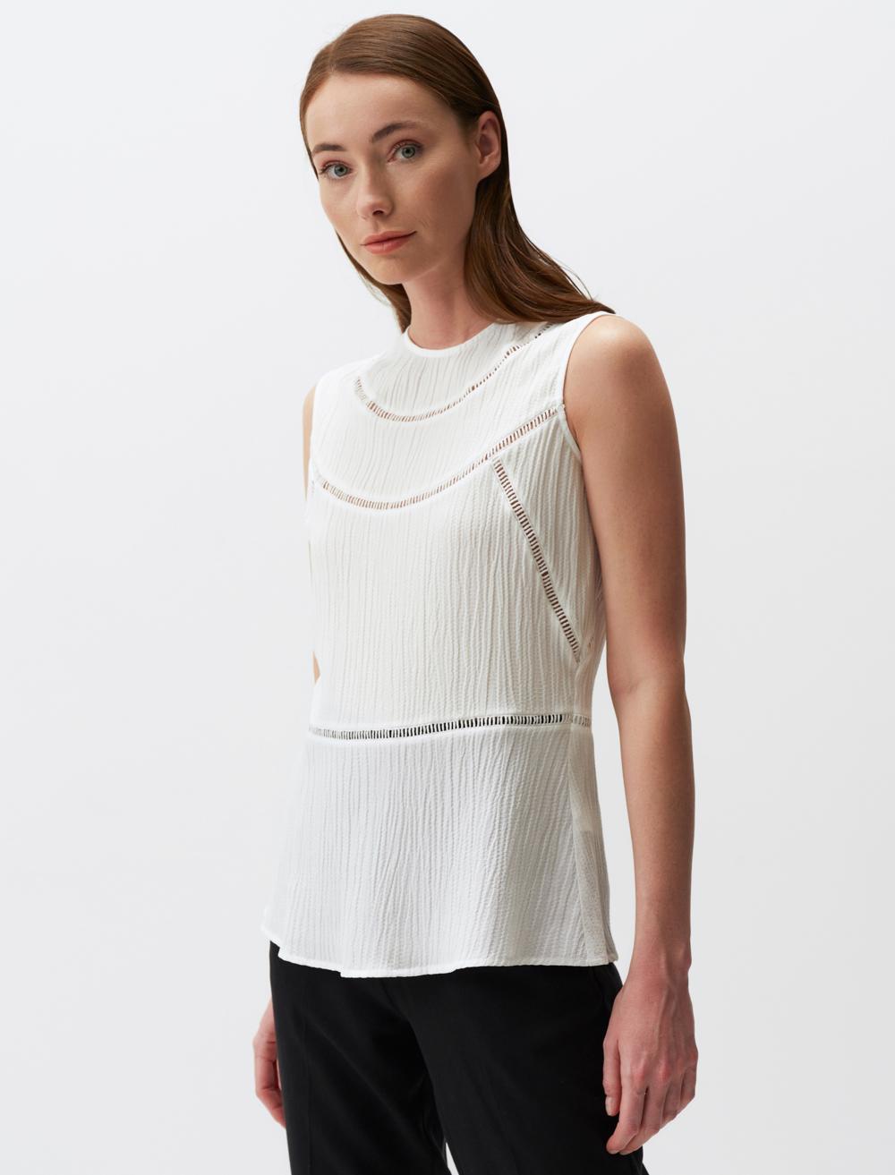 Crew Neck Sleeveless-Sleeve Blouse - 24SPENA
