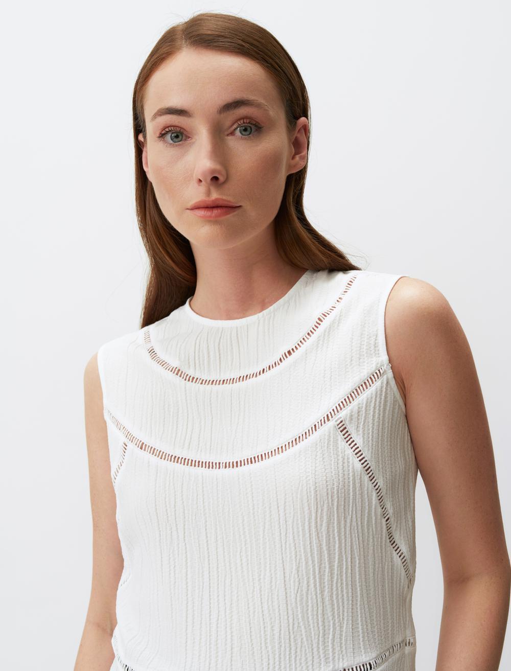 Crew Neck Sleeveless-Sleeve Blouse - 24SPENA