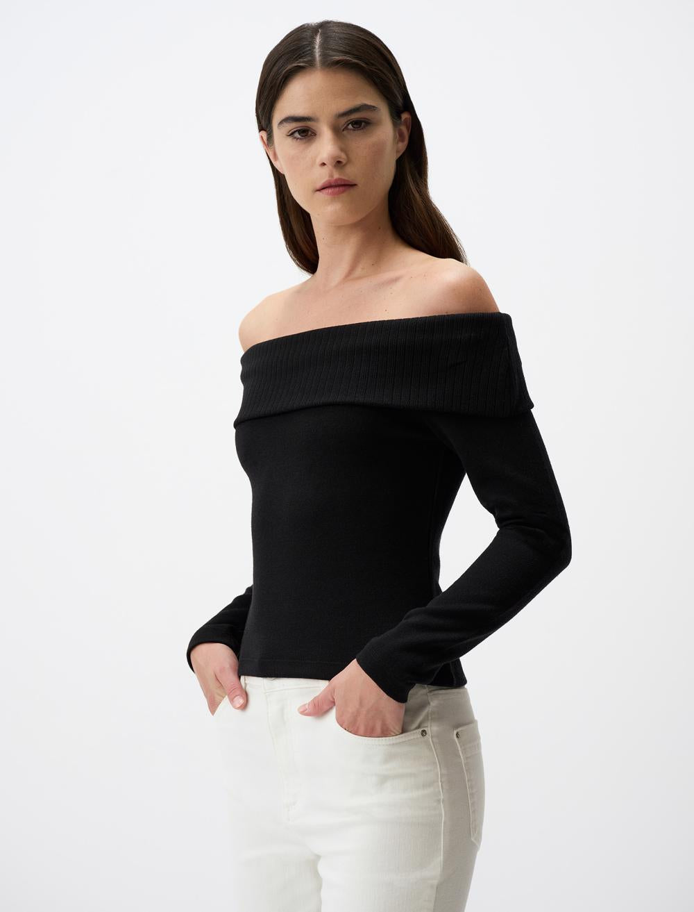 Off Shoulder Basic Short Blouse