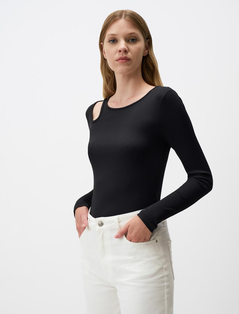 Slim Fit Crew Neck Long-Sleeve Blouse - Black - 4WW02071136900