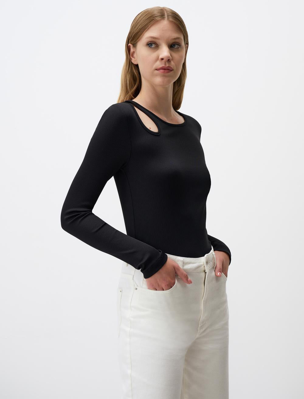 Slim Fit Crew Neck Long-Sleeve Blouse - Black - 4WW02071136900
