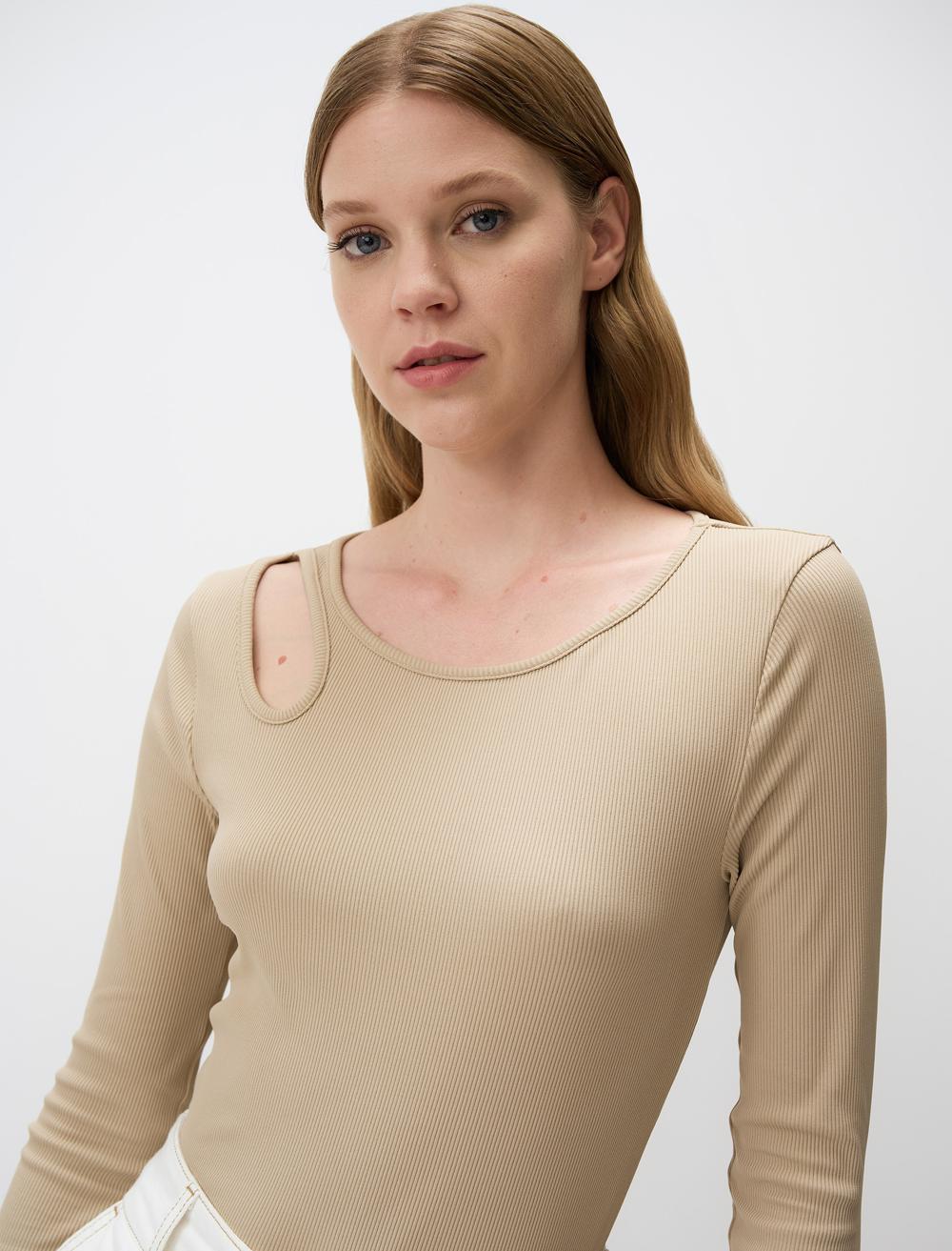 Slim Fit Crew Neck Long-Sleeve Blouse - 4WW02071136