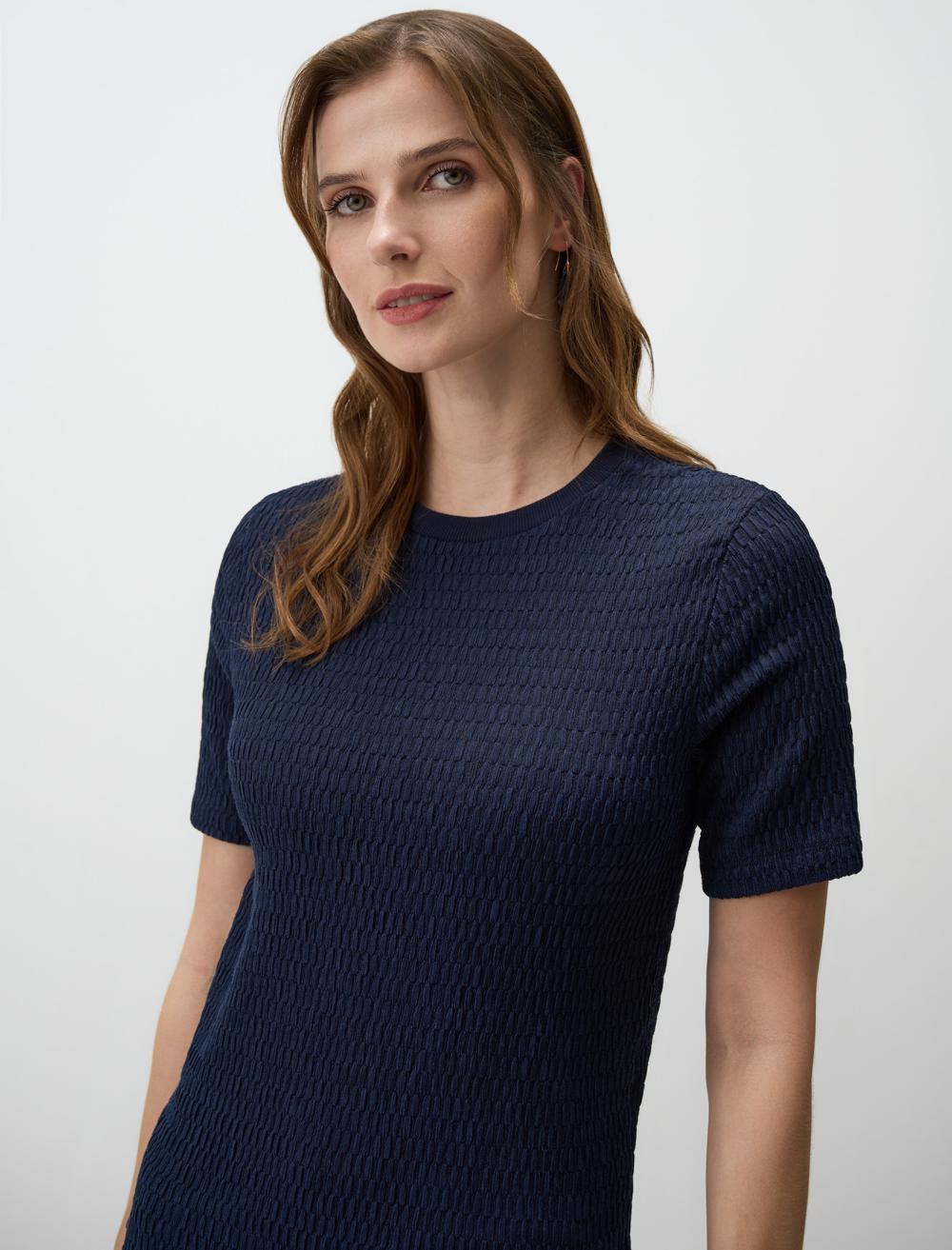 Crew Neck Short-Sleeve Blouse - 4WW071323