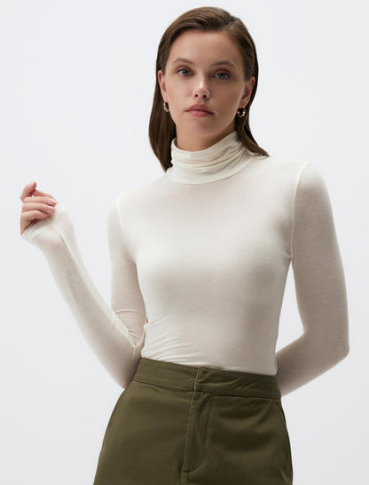Turtleneck Slim Fit Knitted Blouse