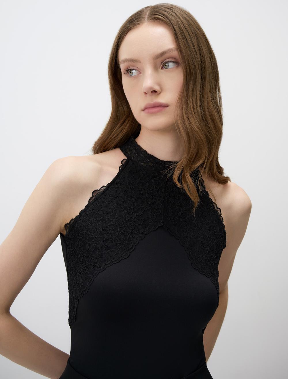 Slim Fit Polo Neck Sleeveless-Sleeve Blouse - 4WW072095