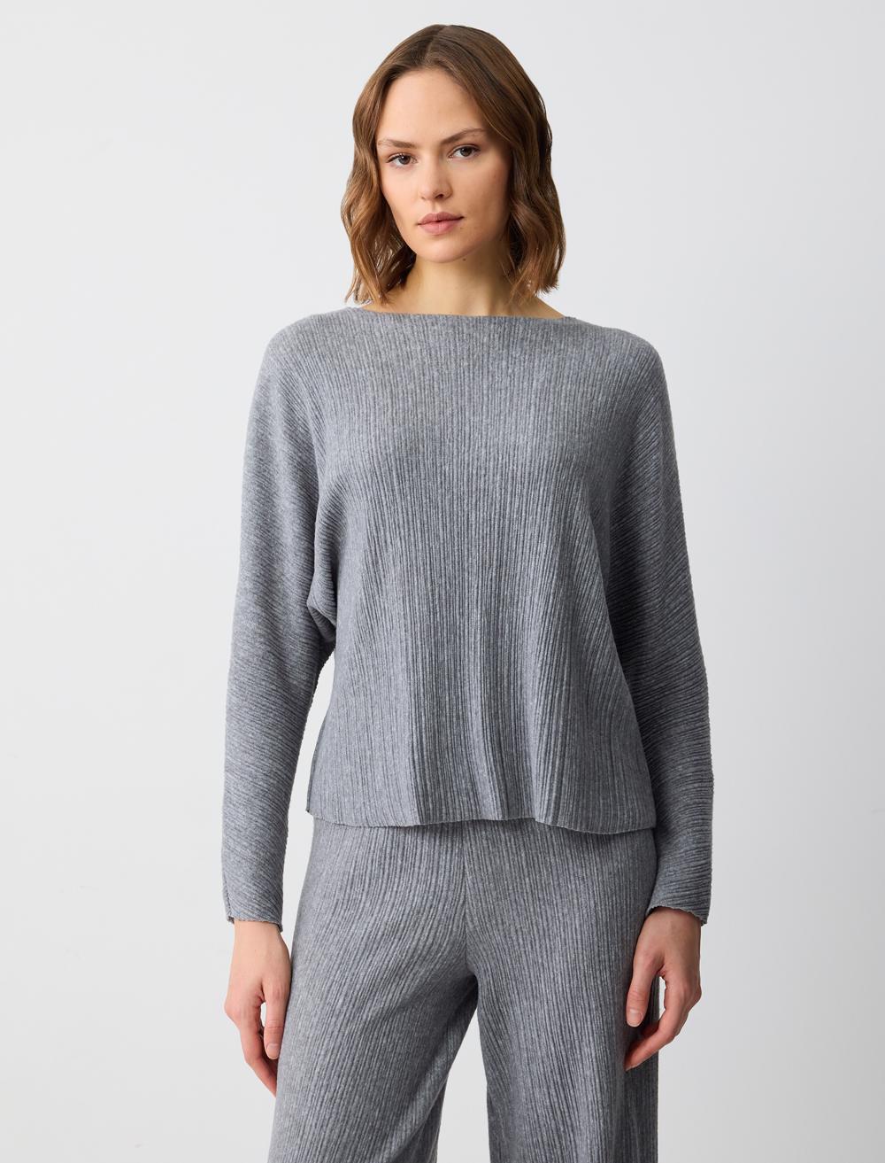 Loose Fit Crew Neck Blouse - 5SW032786