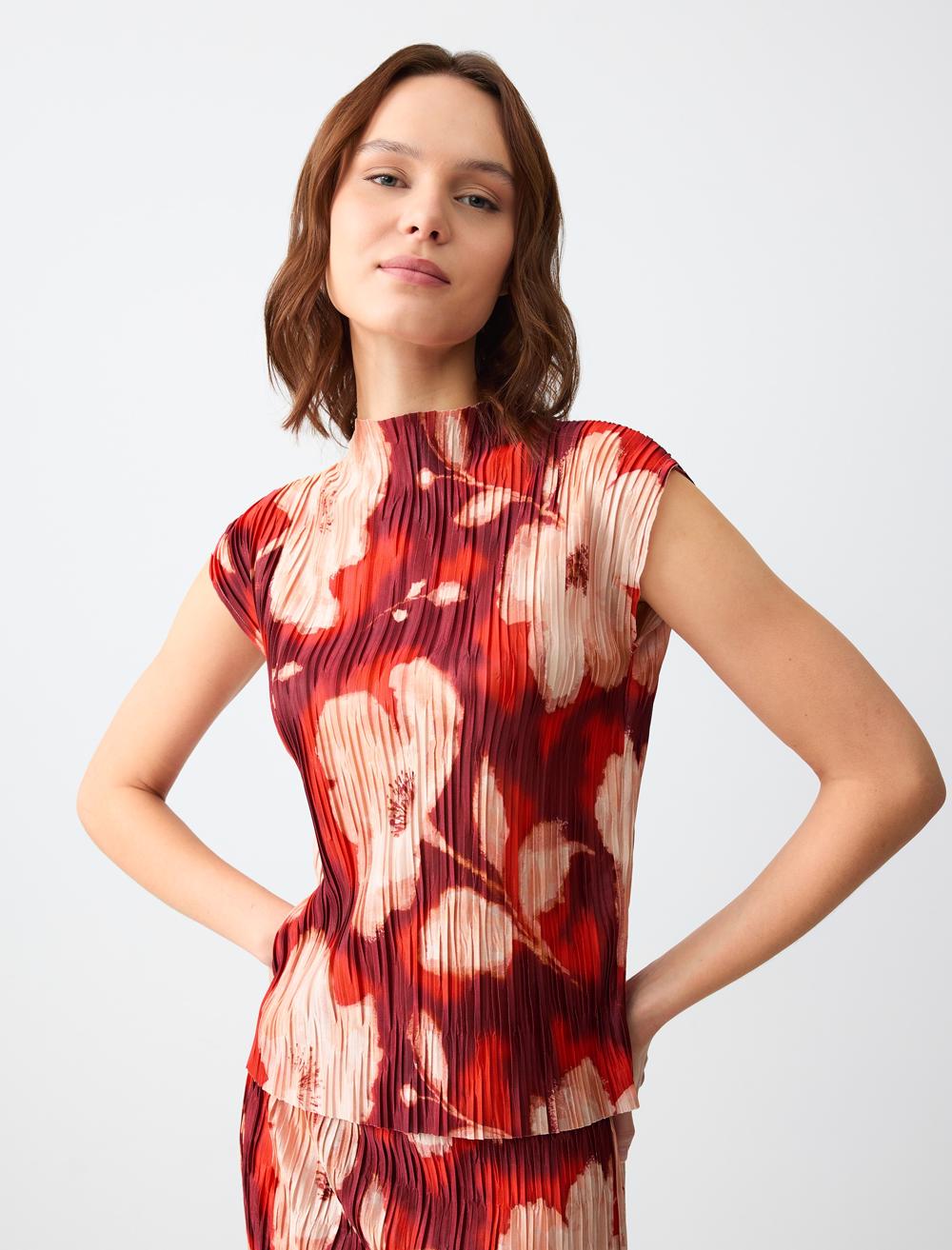Slim Fit Sleeveless-Sleeve Blouse - 5SW033021