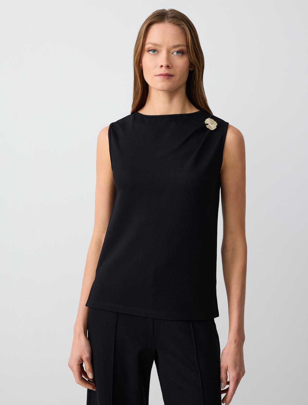 Off-The-Shoulder Sleeveless-Sleeve Blouse - 5SW033220