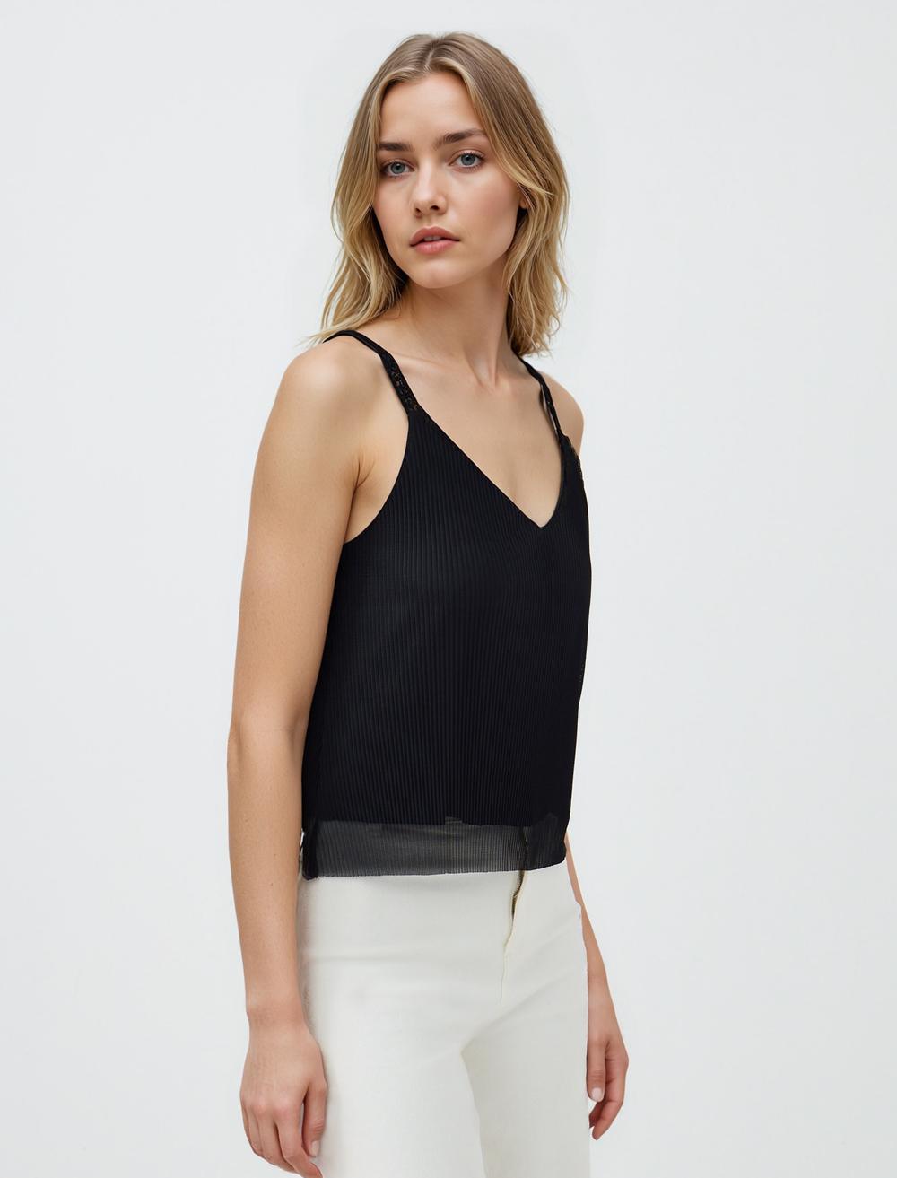 V-Neck Spaghetti Straps-Sleeve Blouse - Black - 5SW034466900