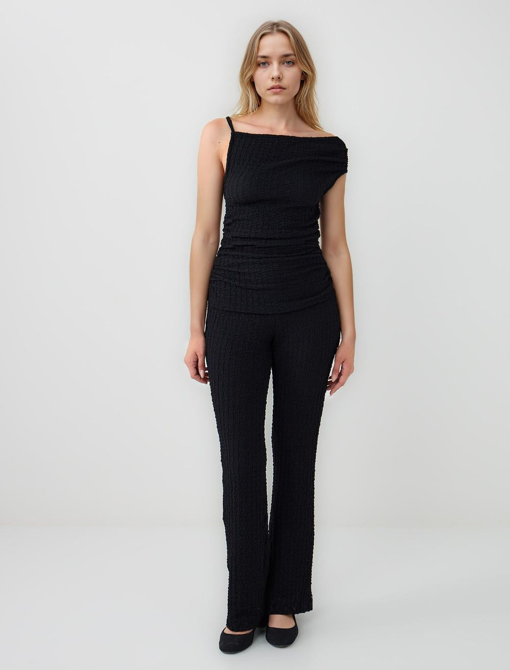 Slim Fit Blouse - Black - 5WW035558900