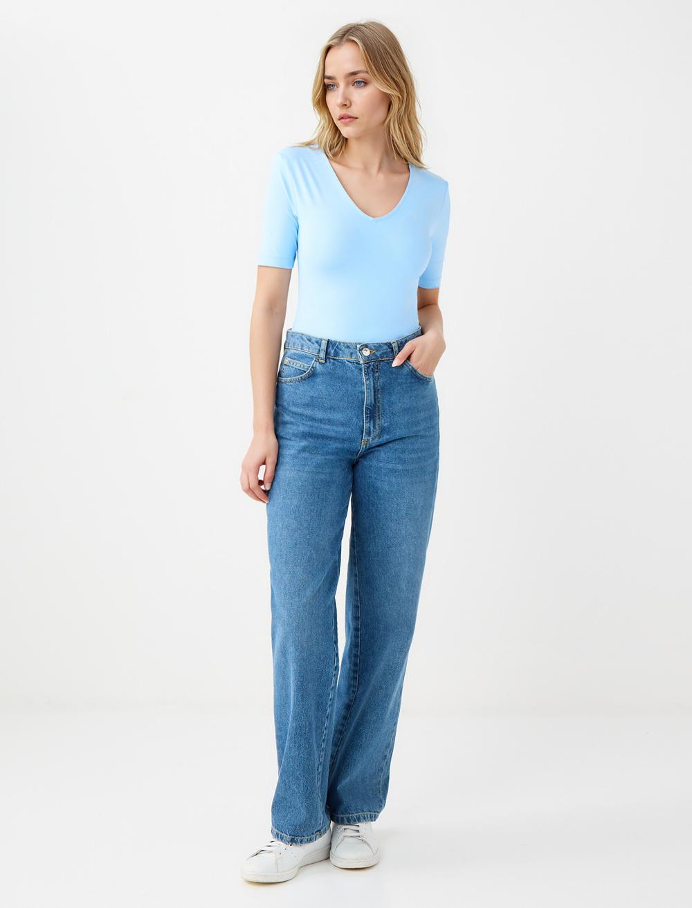 Slim Fit V-Neck Blouse - Blue - 5WW035578400
