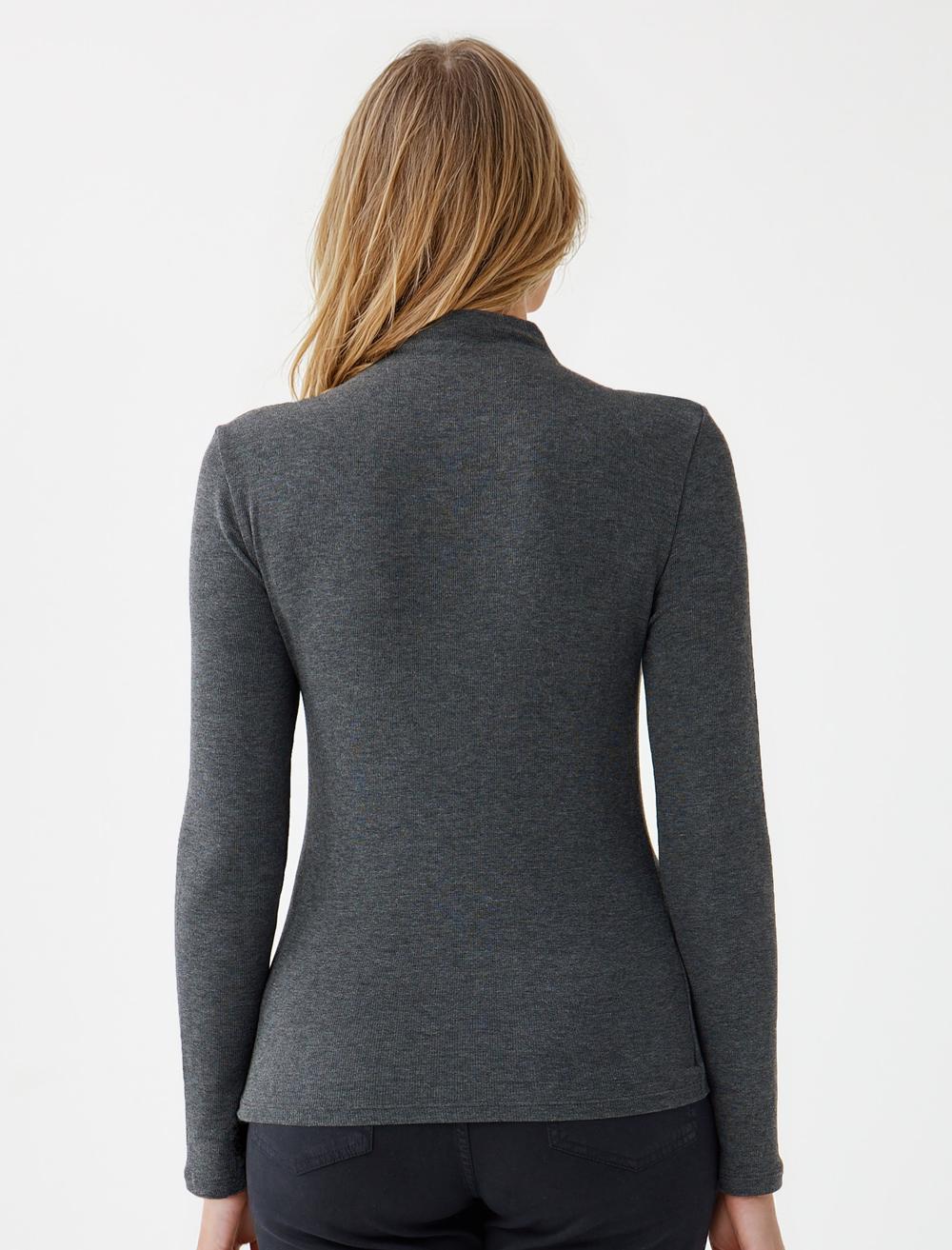 Slim Fit Long-Sleeve Blouse - 5WW035659