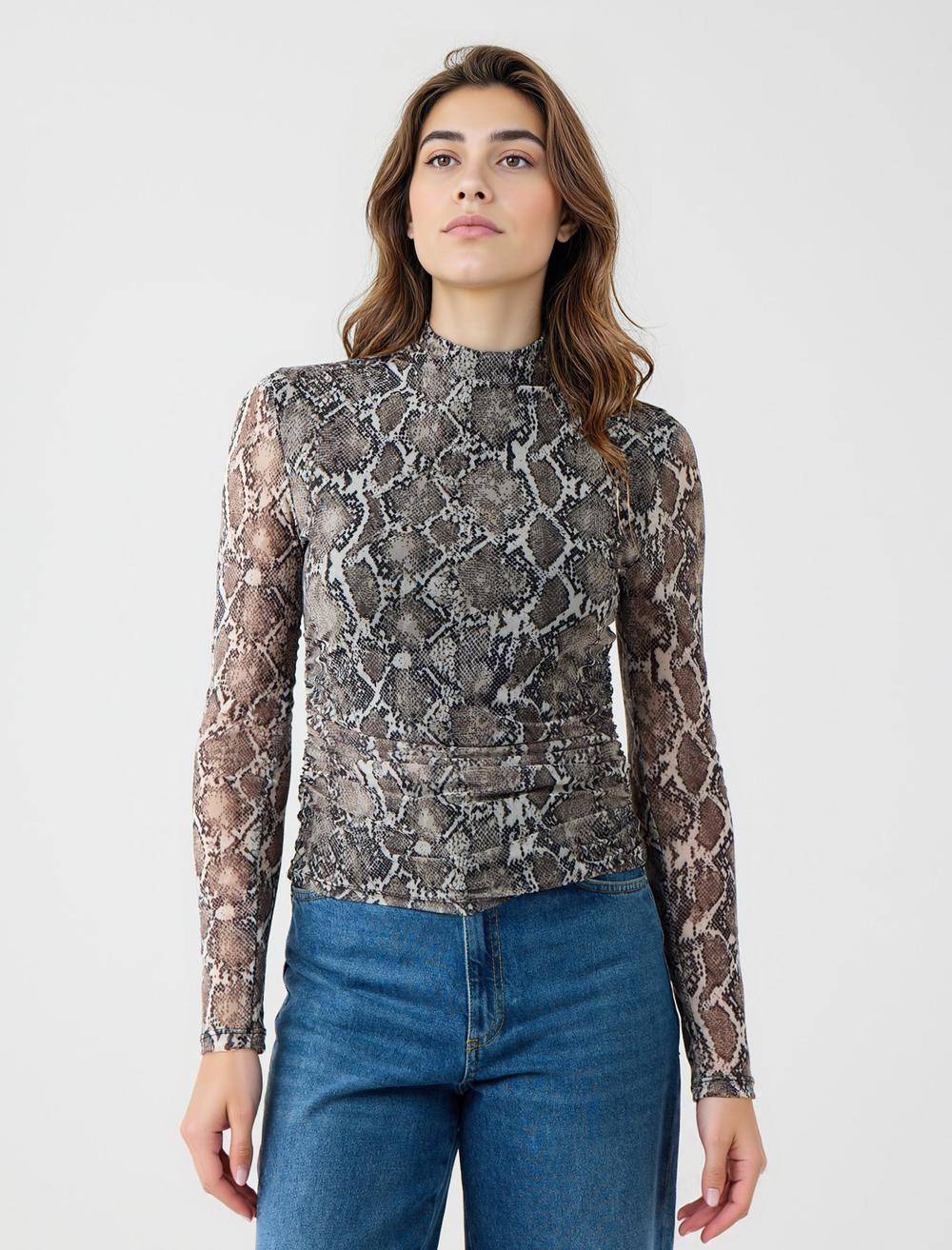 Slim Fit Long-Sleeve Blouse - 5WW035694