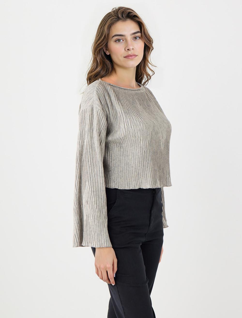 Loose Fit Off-The-Shoulder Long-Sleeve Blouse - Beige - 5WW036105130