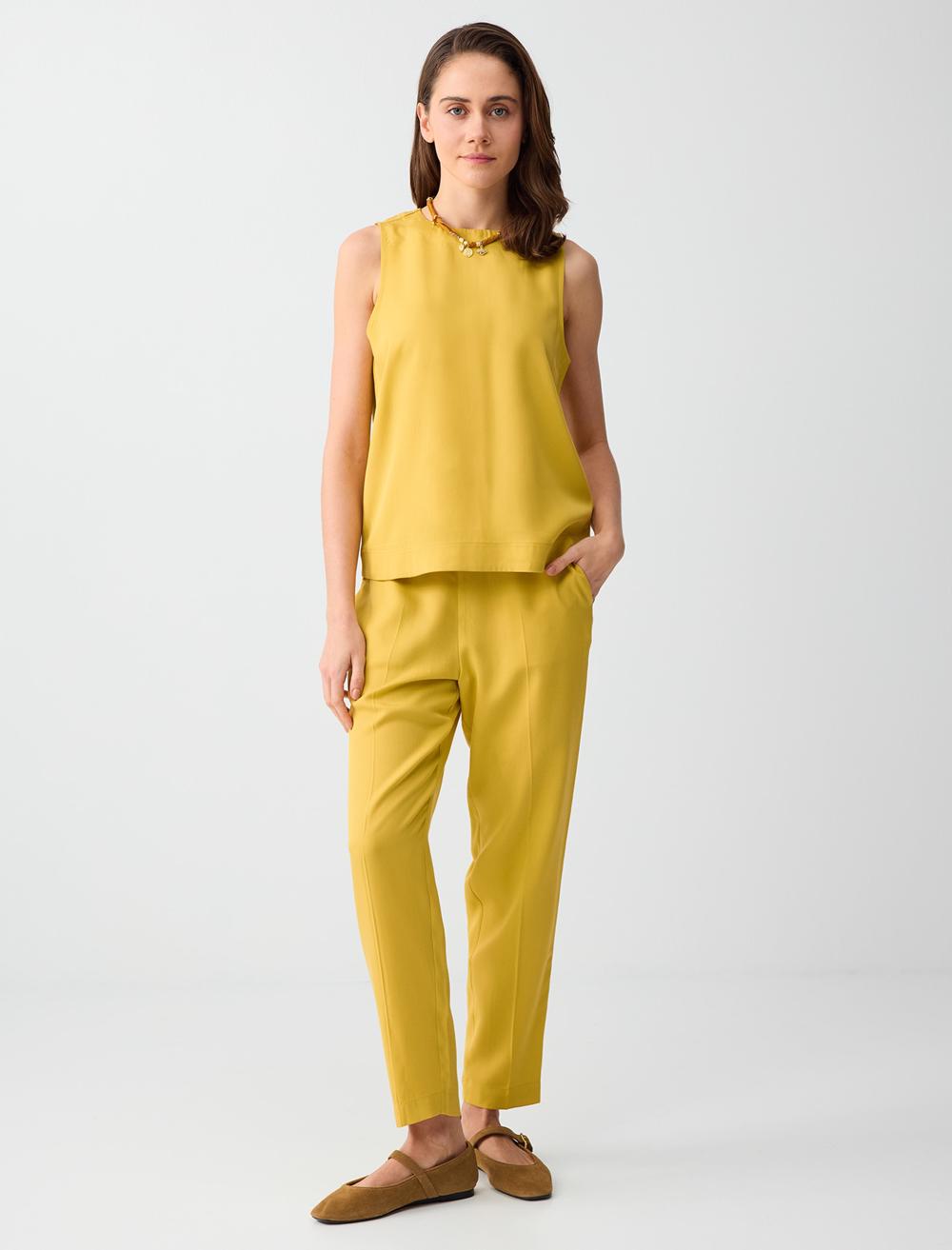 Normal Fit Crew Neck Blouse - Mustard - 6SW036669210