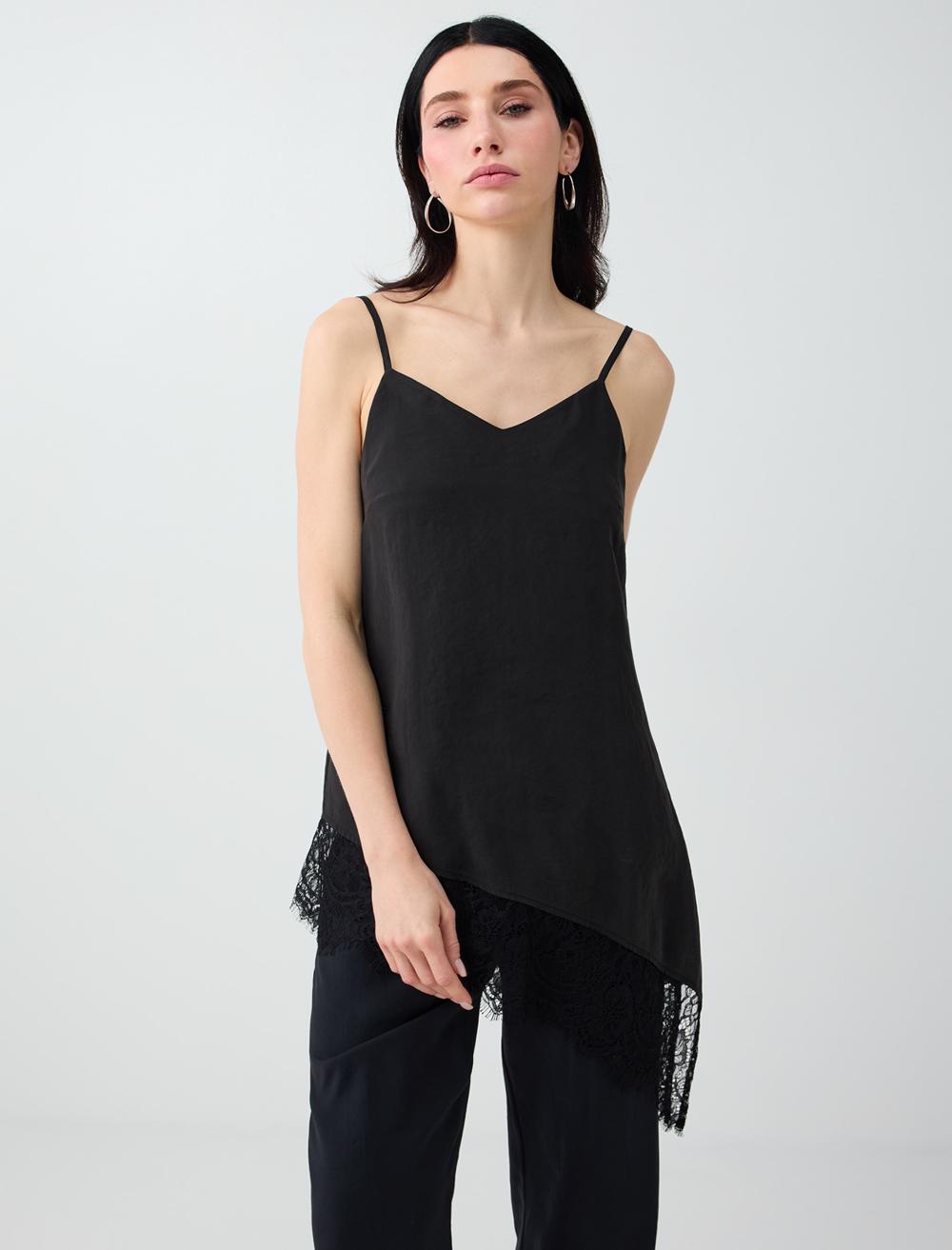 Loose Fit V-neck Spaghetti Strap Blouse - Black - 6SW037266900