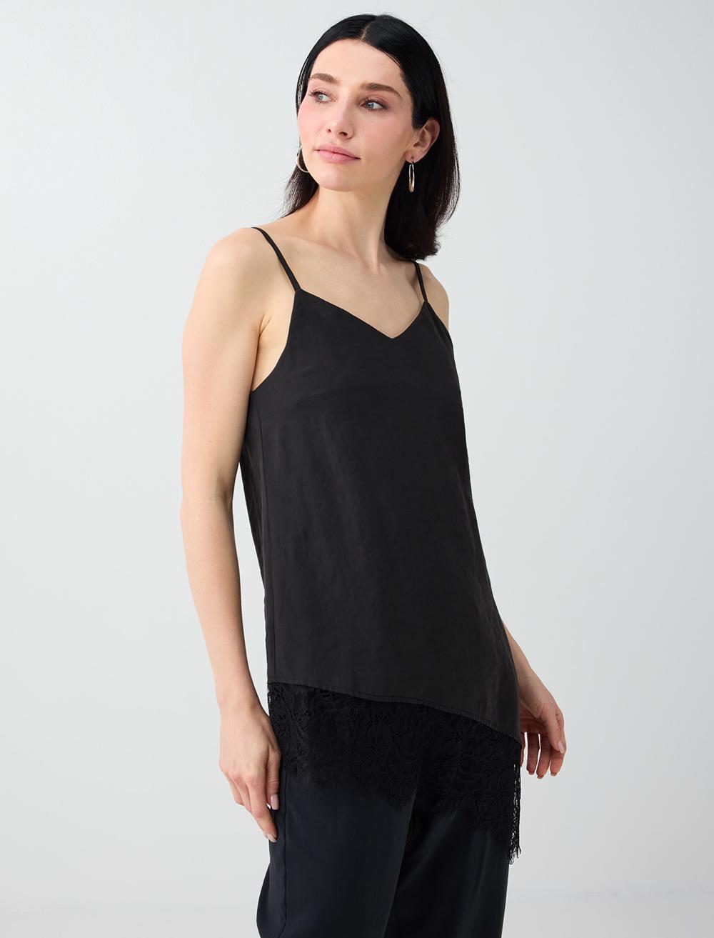 Loose Fit V-neck Spaghetti Strap Blouse - Black - 6SW037266900