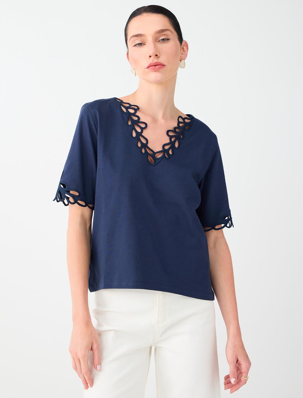 Loose Fit V-neck 3/4 Sleeve Blouse - Dark Blue - 6SW037425494