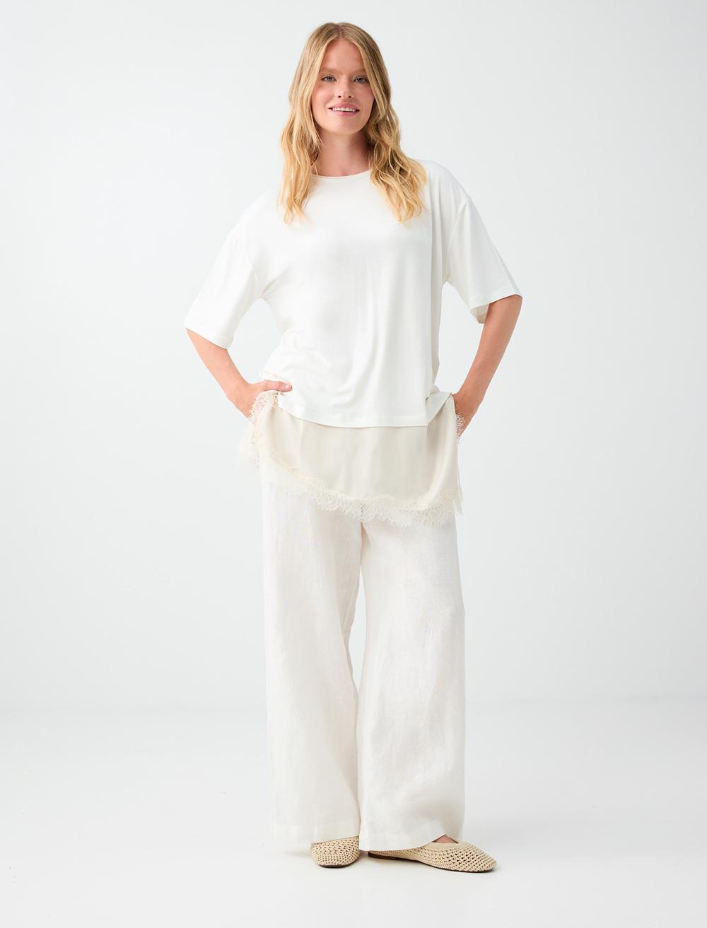 Normal Fit Crew Neck 3/4 Sleeve Blouse - White - 6SW037430106
