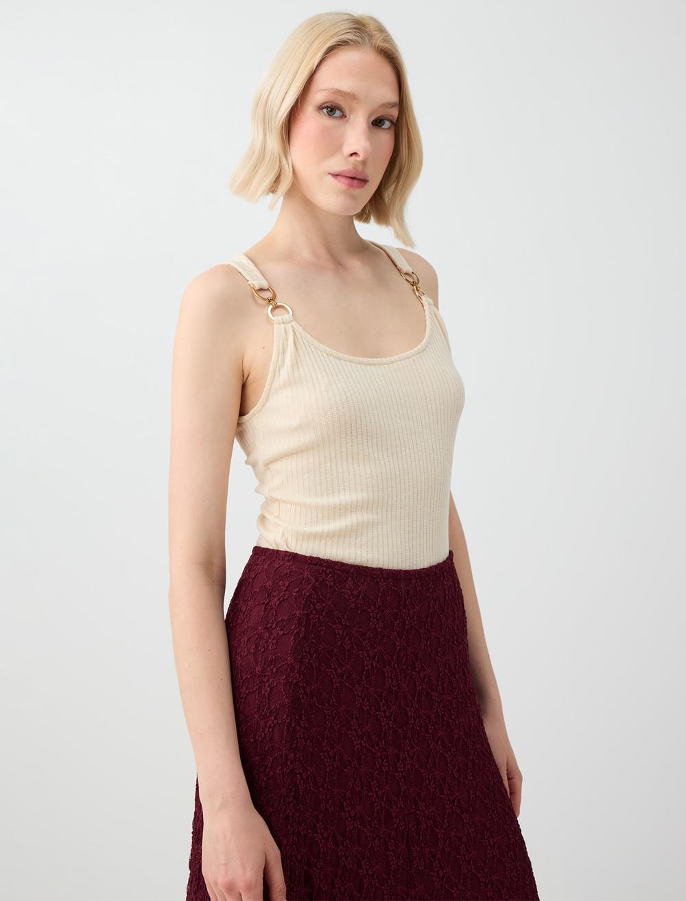 Normal Fit Scoop Neck Sleeveless Blouse - Ecru - 6SW037480114